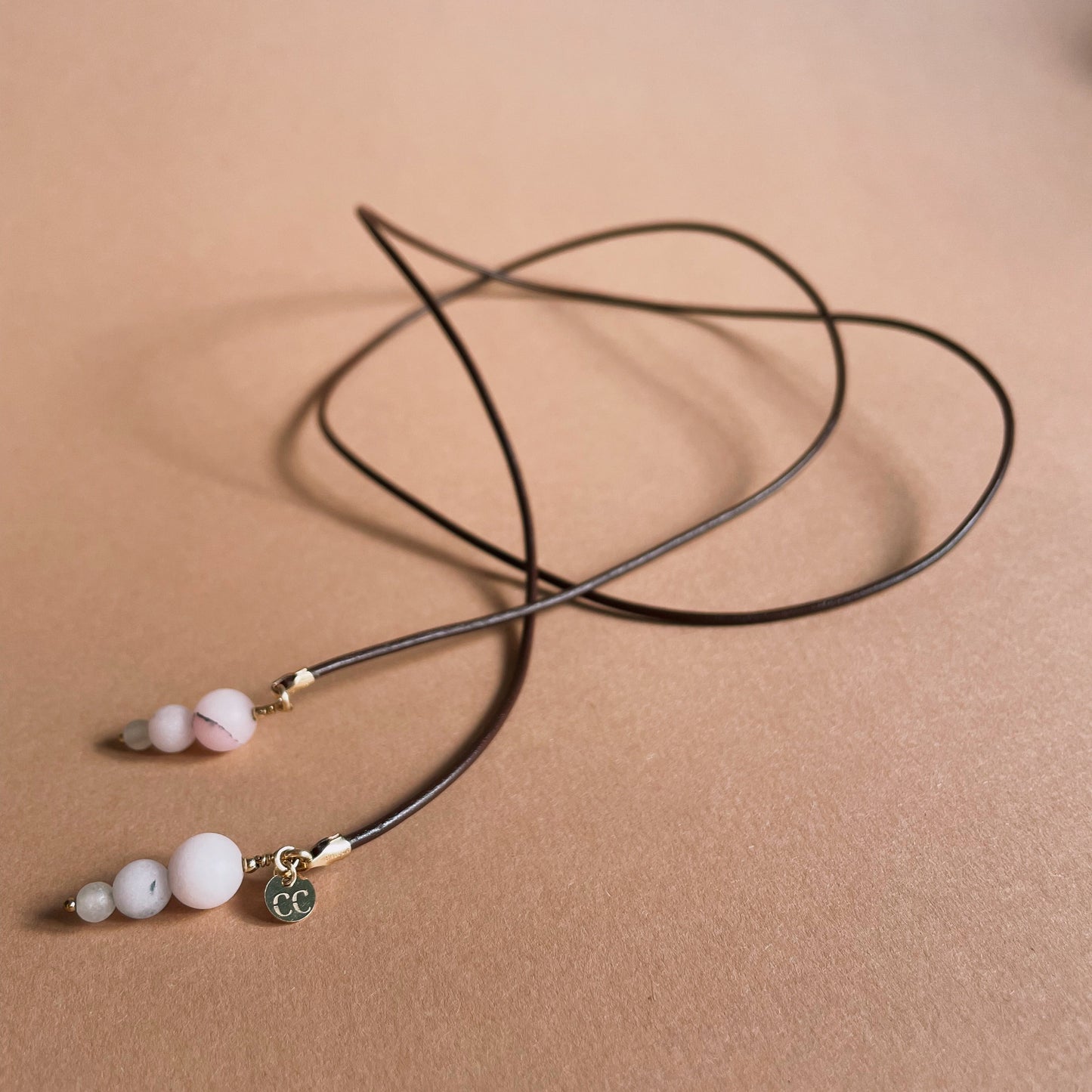 Sakura Bőr Lariat Nyaklánc