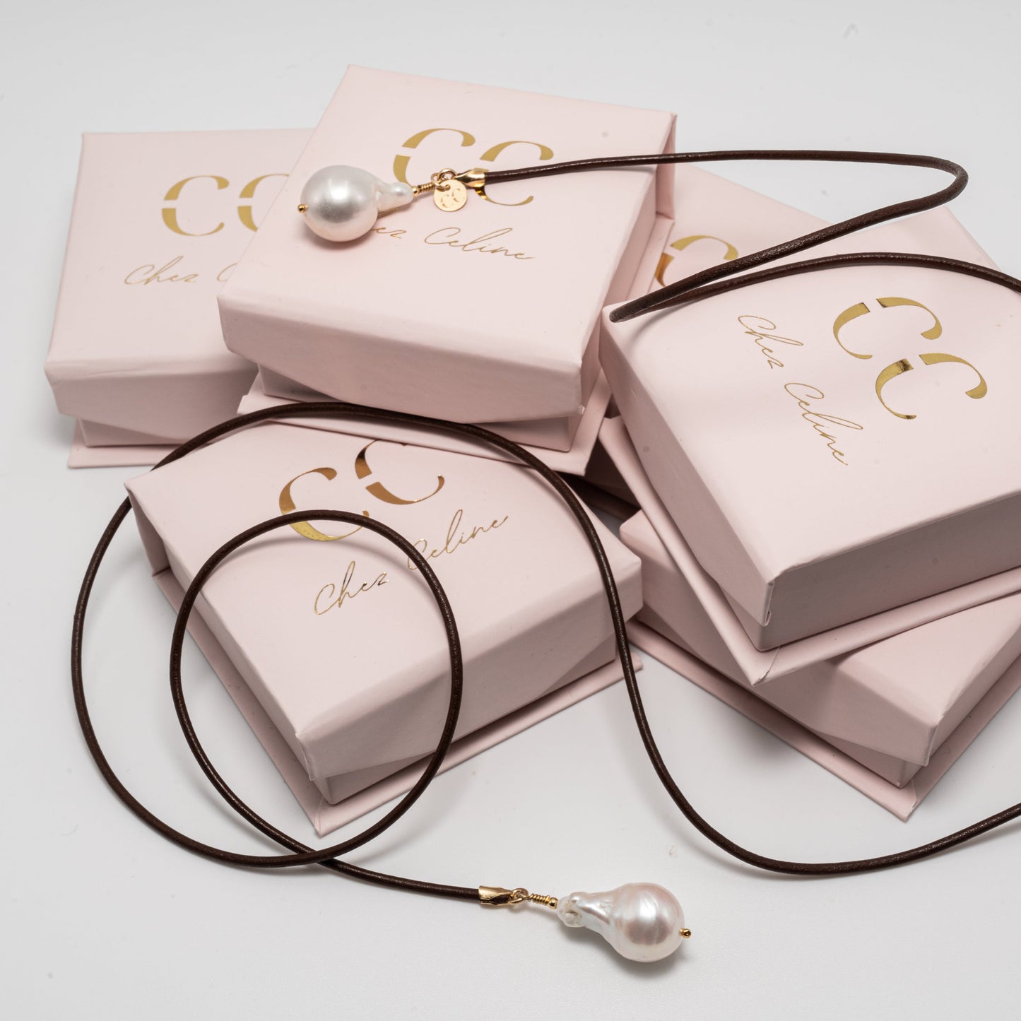 Duchesse Bőr Lariat Nyaklánc 